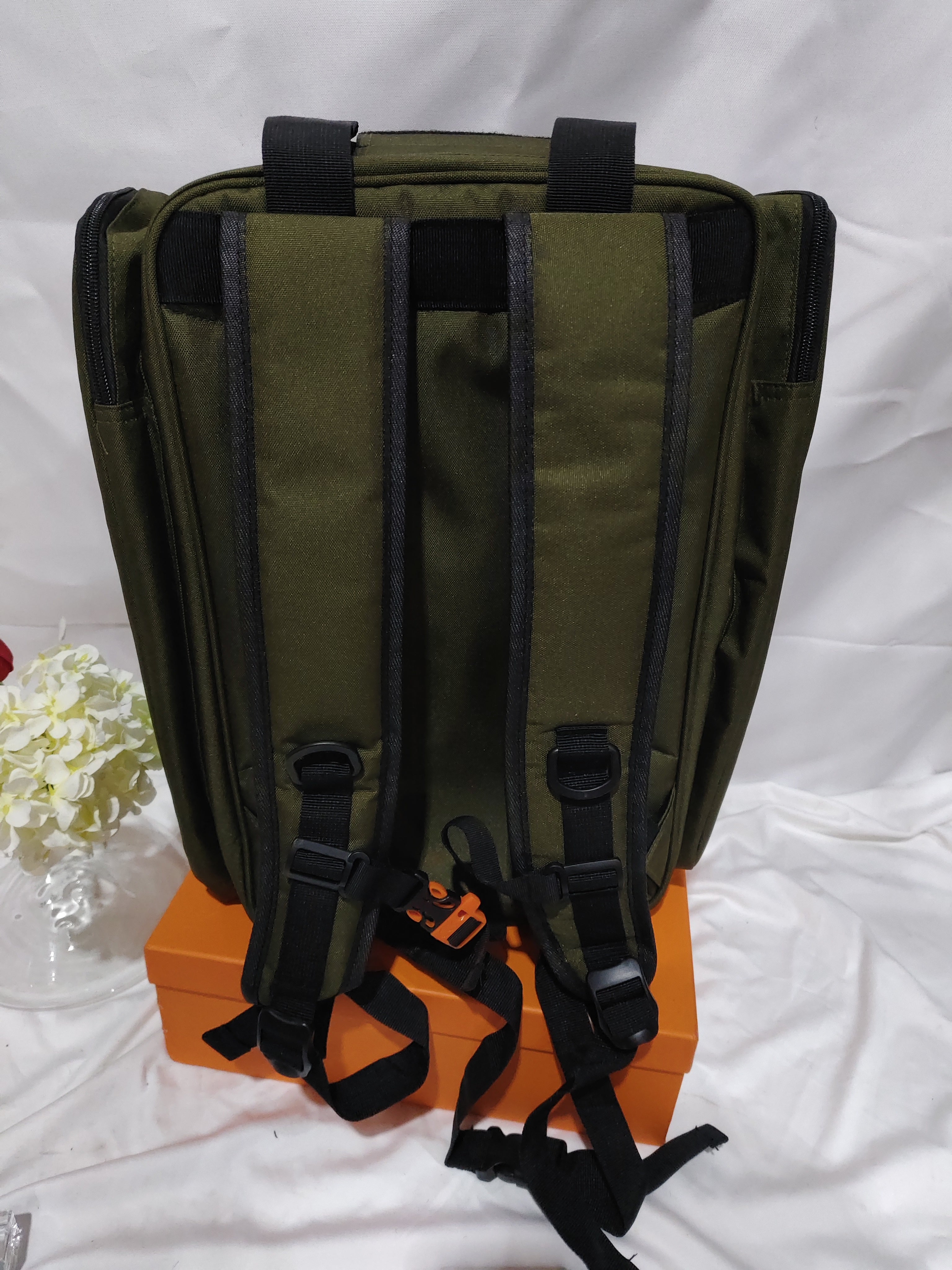 Professional Emergency First Aid Bag | Waterproof Oxford Organizer for Earthquake, Rescue & Medical Kits — Army Green, Navy Blue, Red